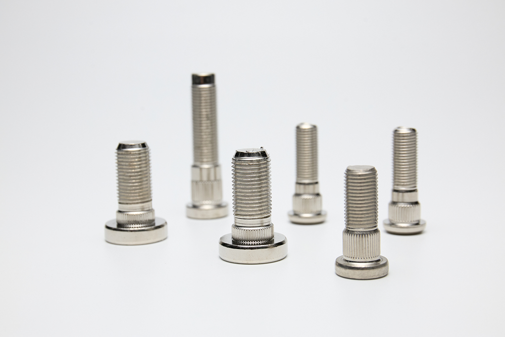Hub Bolt